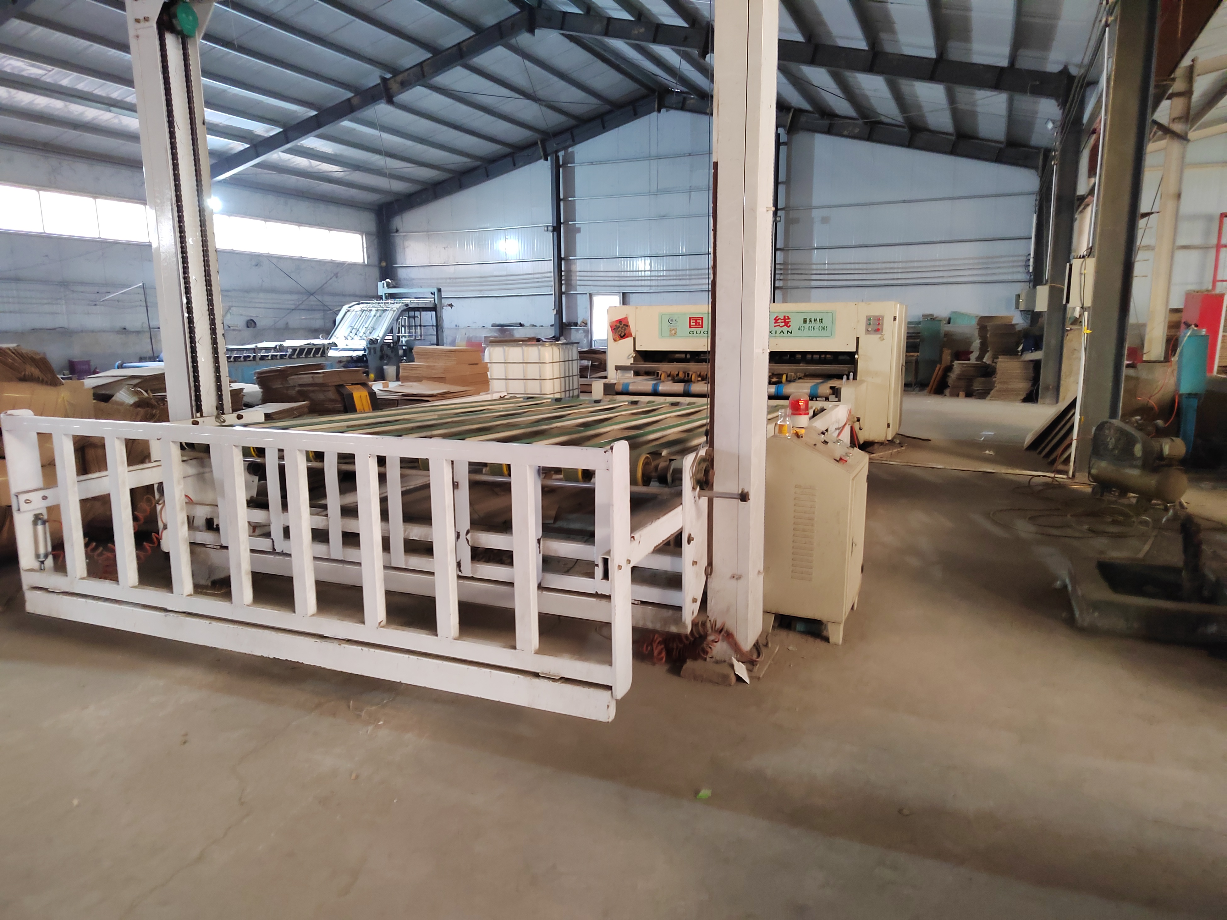 紙箱廠家機臺操作有哪些注意事項？